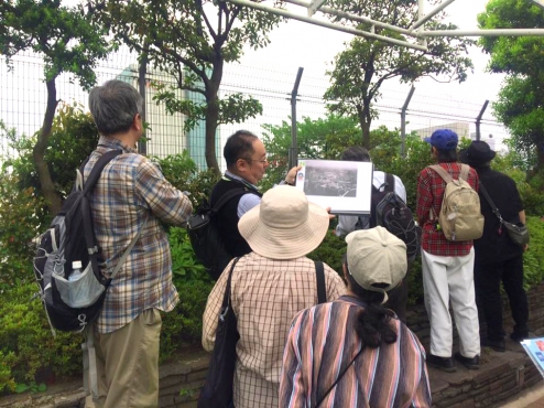 【終了】お茶ナビゲート街あるきツアー「歩くどこコレ？—古写真と定点を撮影してみよう」